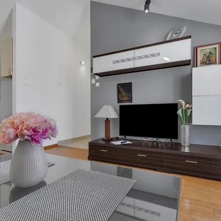 Luxury Center Makarska