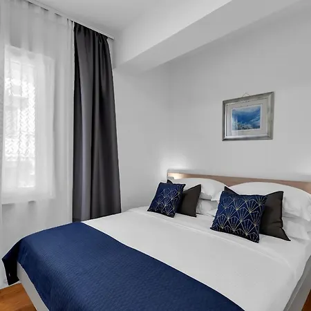 Luxury Center Makarská