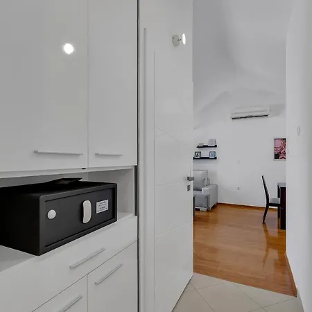 Luxury Center Apartmán *