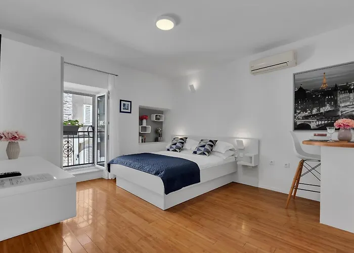 Luxury Center Makarská