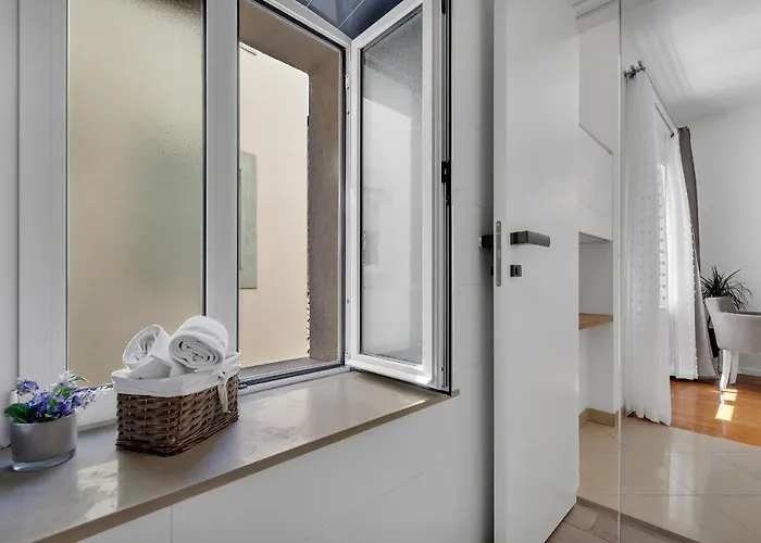 Luxury Center Makarská