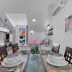 Luxury Center Apartment