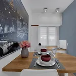Luxury Center Apartment *