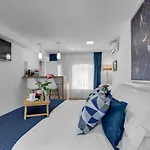 Luxury Center Makarska