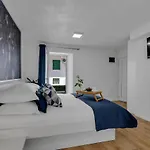 Luxury Center Makarska