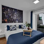 Apartment Luxury Center *