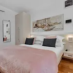 Apartment Luxury Center *